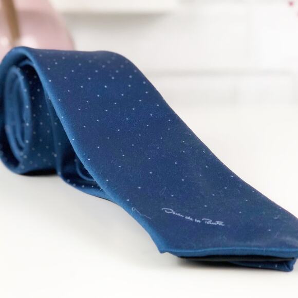 Oscar de la Renta Signature Blue Necktie - Picture 4 of 8
